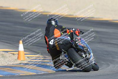 media/Dec-05-2024-Racers Edge (Thu) [[e102e0690b]]/3-B Group/Session 1 Turn 8 Backside/